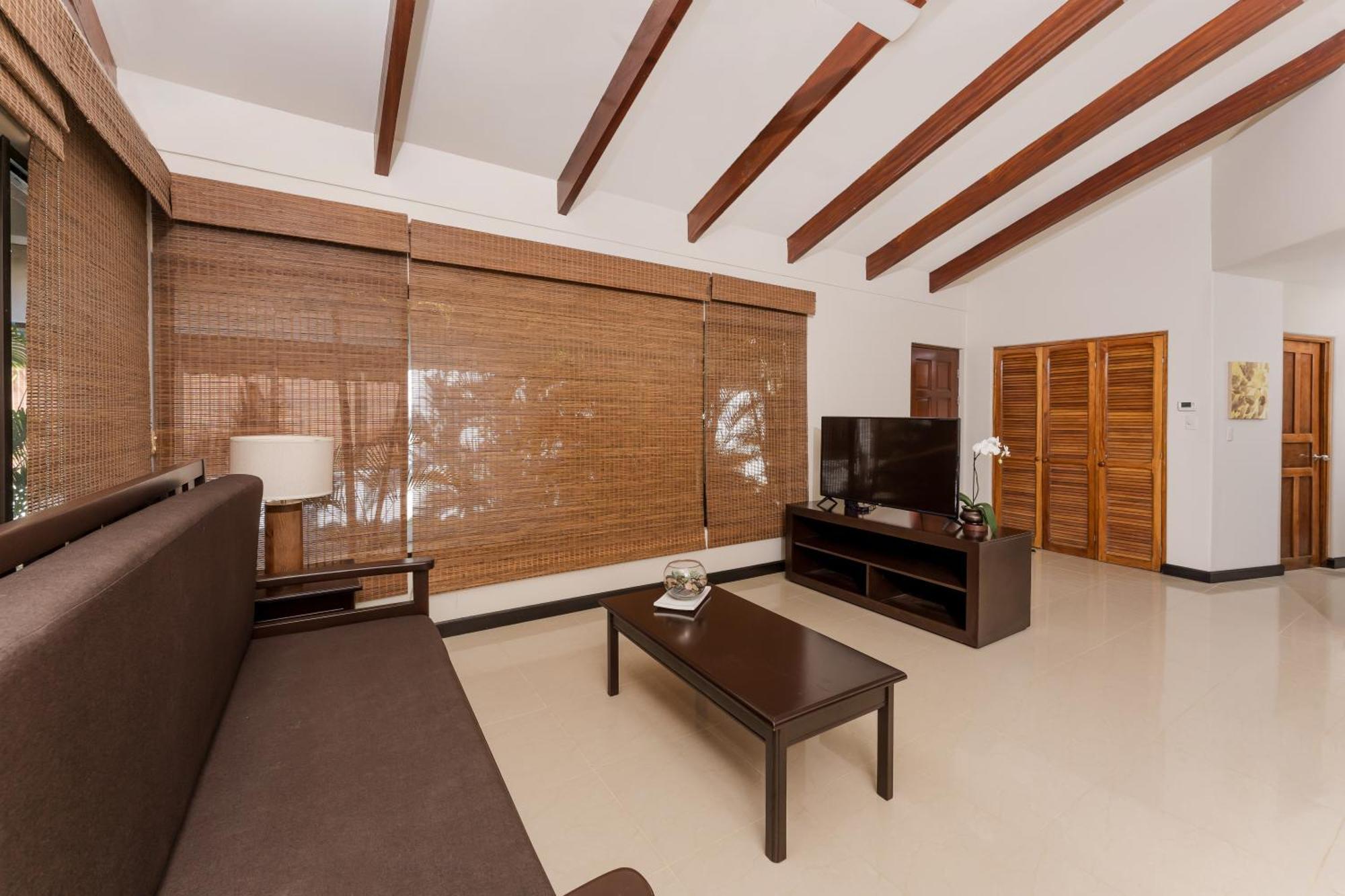 Villas Sol Beach Resort Playa Hermosa  Habitación foto